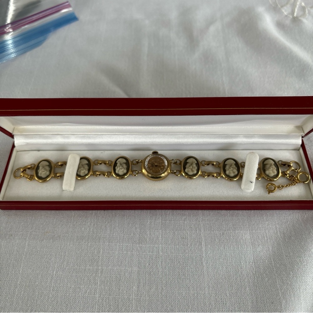 Vintage women’s bracelet watch